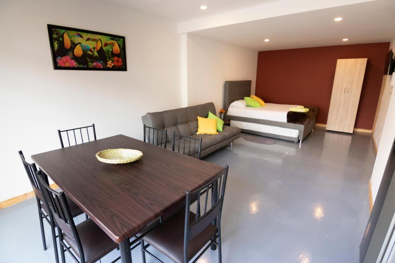 Apartasuites Bogota Campin Esterno foto
